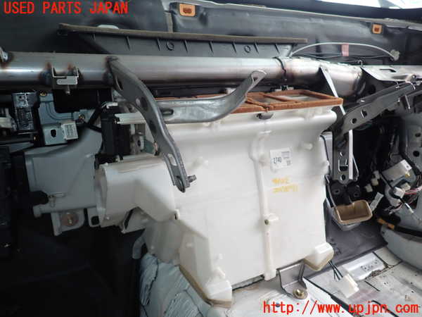 2UPJ-9241026081]クラウン エステート(JZS175W)エバポレーター1 中古_3