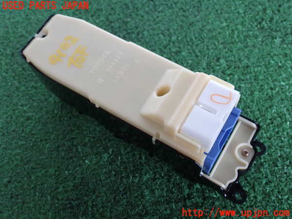 2UPJ-9241026240]クラウン エステート(JZS175W)右前パワーウィンドウスイッチ 中古_2