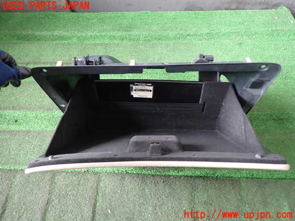 2UPJ-9241027516]クラウン エステート(JZS175W)グローブボックス1 中古_2
