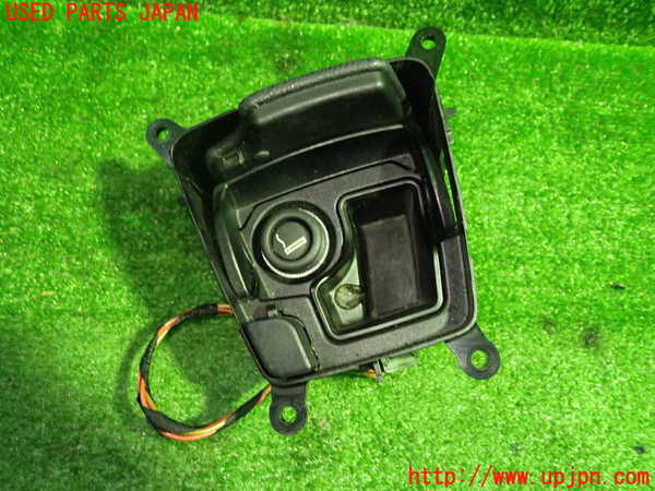 1UPJ-9241037821]BMW 640i グランクーペ(6A30)(F06)灰皿1 中古_2