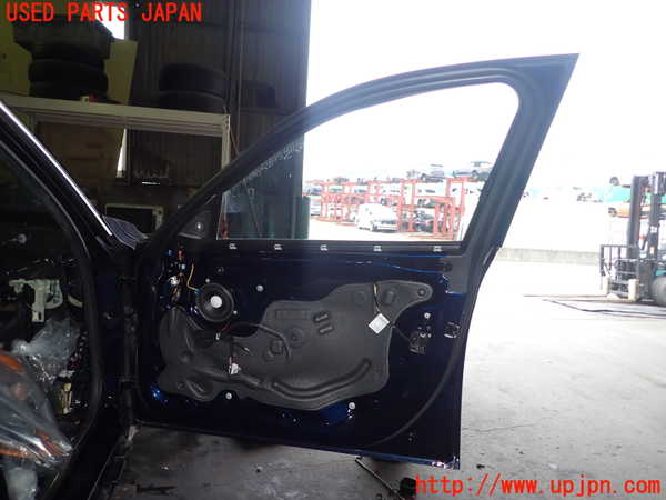 1UPJ-9241041230]BMW 330e(8E20 F30)右前ドア FUYAO M540 中古_5