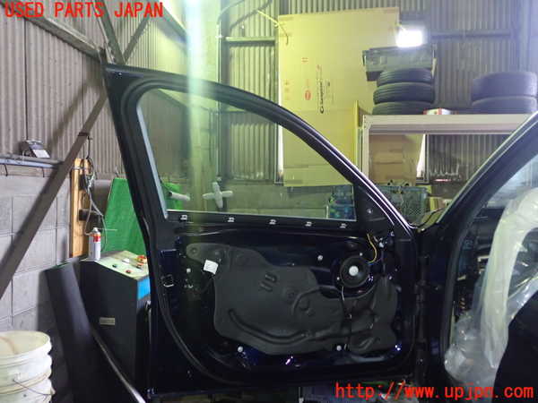 1UPJ-9241041260]BMW 330e(8E20 F30)左前ドア FUYAO M540 中古_4