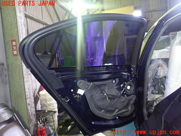 1UPJ-9241041320]BMW 330e(8E20 F30)左後ドア FUYAO M540 中古_4