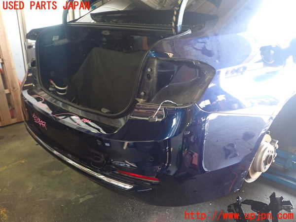 1UPJ-9241041610]BMW 330e(8E20 F30)リアバンパー 中古_2