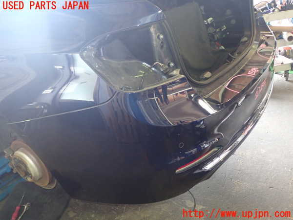 1UPJ-9241041610]BMW 330e(8E20 F30)リアバンパー 中古_3