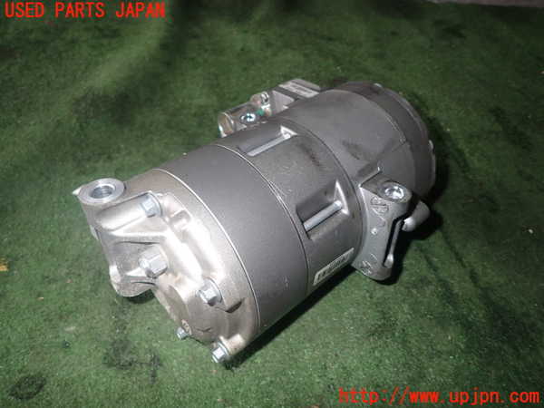 1UPJ-9241046025]BMW 330e(8E20 F30)エアコンコンプレッサー 中古_3