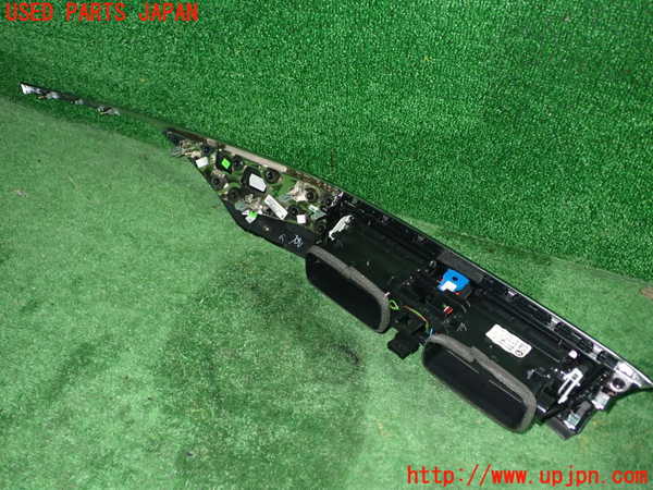 1UPJ-9241047528]BMW 330e(8E20 F30)エアコン吹き出し口3 (真中) 中古_4