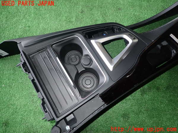 1UPJ-9241047540]BMW 330e(8E20 F30)センターコンソール 中古_3