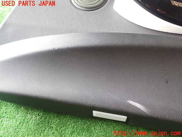 1UPJ-9241041234]BMW 330e(8E20 F30)右前ドア内張り 中古_2