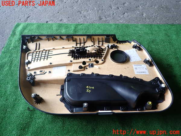 1UPJ-9241041234]BMW 330e(8E20 F30)右前ドア内張り 中古_5