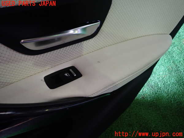 1UPJ-9241041294]BMW 330e(8E20 F30)右後ドア内張り 中古_3