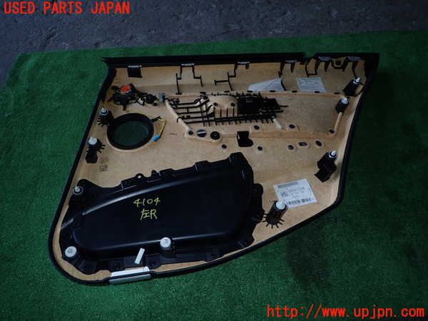 1UPJ-9241041324]BMW 330e(8E20 F30)左後ドア内張り 中古_4