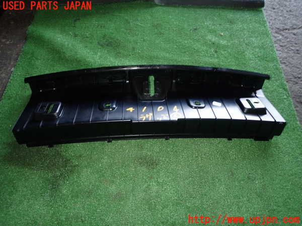 1UPJ-9241047772]BMW 330e(8E20 F30)ラゲッジトレイ2 中古_4