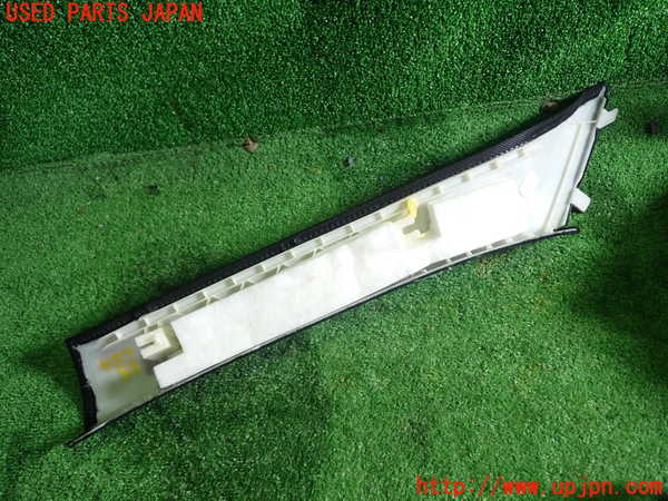 1UPJ-9241047655]BMW 330e(8E20 F30)右フロントピラートリム 中古_2