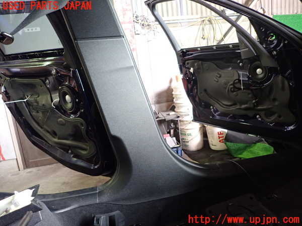 1UPJ-9241047670]BMW 330e(8E20 F30)左センターピラートリム 中古_3