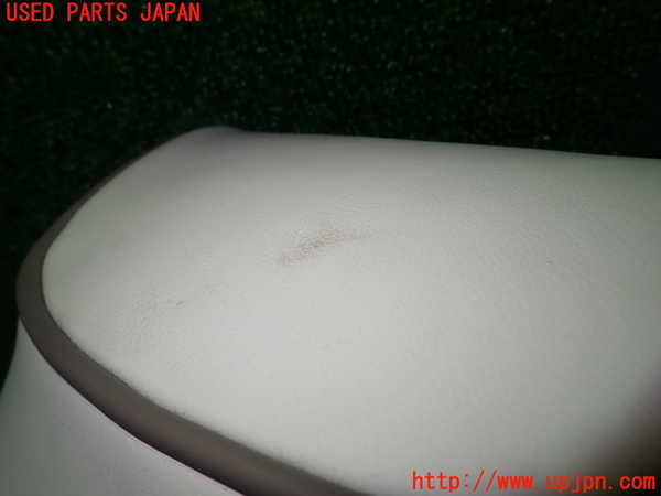 1UPJ-9241047070]BMW 330e(8E20 F30)助手席ヘッドレスト 中古_4