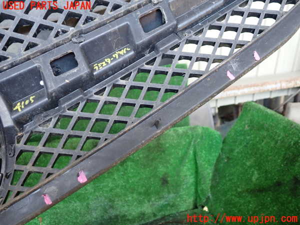 1UPJ-9241051050]ベンツ SL500 R230(230475)ラジエターグリル 中古_4