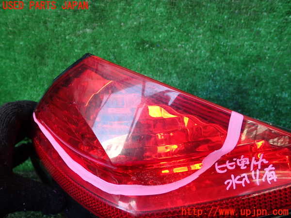 1UPJ-9241051536]ベンツ SL500 R230(230475)左テールランプ 中古_2