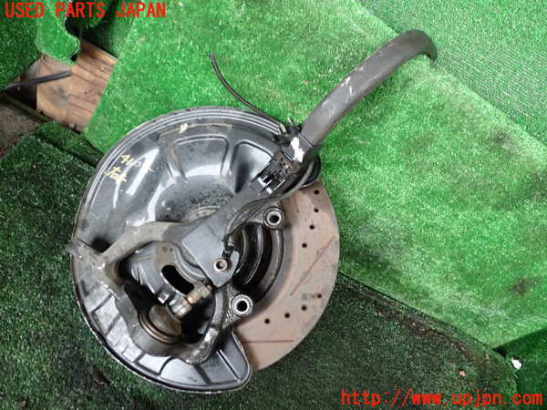 1UPJ-9241054290]ベンツ SL500 R230(230475)右フロントナックルハブ 中古_2