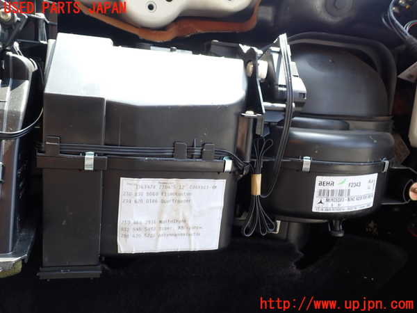 1UPJ-9241056081]ベンツ SL500 R230(230475)エバポレーター1 中古_3