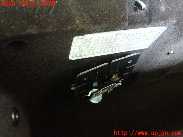 1UPJ-9241057516]ベンツ SL500 R230(230475)グローブボックス1 中古_3