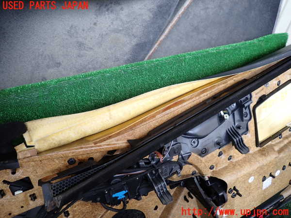 1UPJ-9241051264]ベンツ SL500 R230(230475)左ドア内張り 中古_5