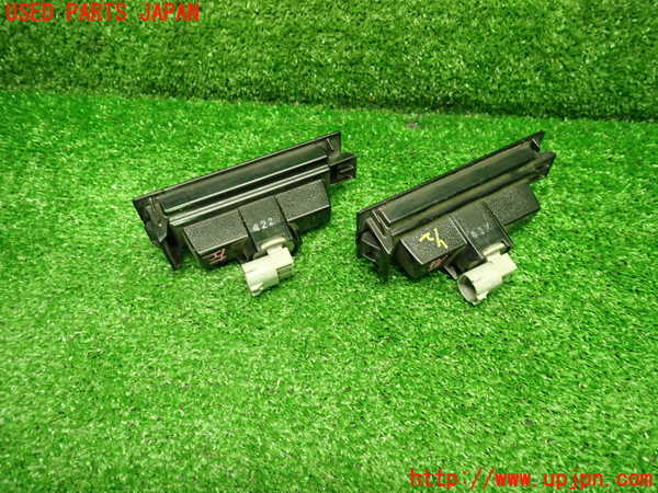1UPJ-9241061559]ロードスター(ND5RC)リアフィニッシャー 中古 ナンバー灯_3