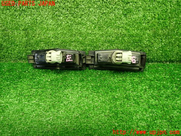 1UPJ-9241061559]ロードスター(ND5RC)リアフィニッシャー 中古 ナンバー灯_4
