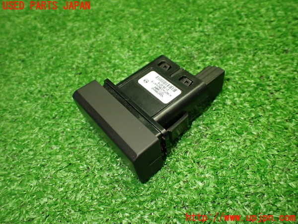 1UPJ-9241066290]ロードスター(ND5RC)ハザードスイッチ 中古_2