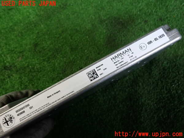2UPJ-9241086525]アルファロメオ・ステルヴィオ(94920)アンプ 中古_3