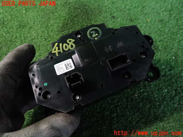 2UPJ-9241086307]アルファロメオ・ステルヴィオ(94920)スイッチ2(ナビ) 中古_2