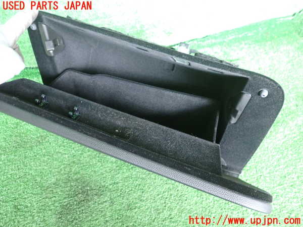 2UPJ-9241087516]アルファロメオ・ステルヴィオ(94920)グローブボックス1 中古_3