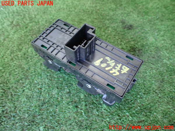 1UPJ-9241096240]VW・T-Cross(ティークロス)(C1DKR)右前パワーウィンドウスイッチ 中古_2
