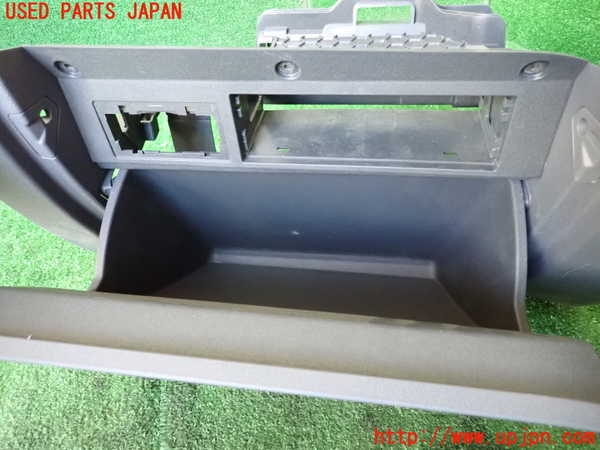 1UPJ-9241097516]VW・T-Cross(ティークロス)(C1DKR)グローブボックス1 中古_3