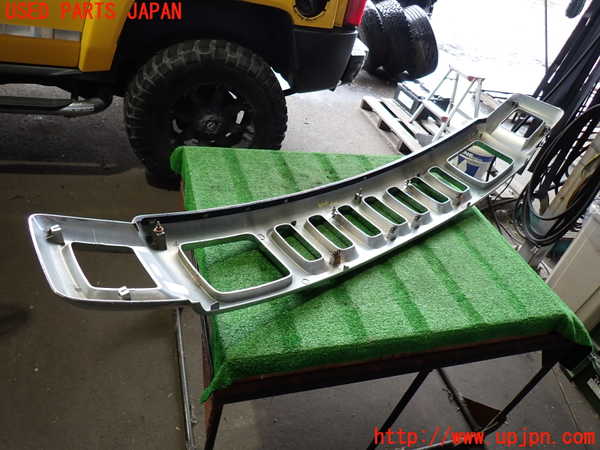 2UPJ-9241101050]ハマーH3(不明)ラジエターグリル 中古　【ジャンク品】_5
