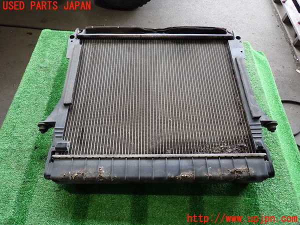2UPJ-9241102321]ハマーH3(不明)ラジエーター1 中古_2