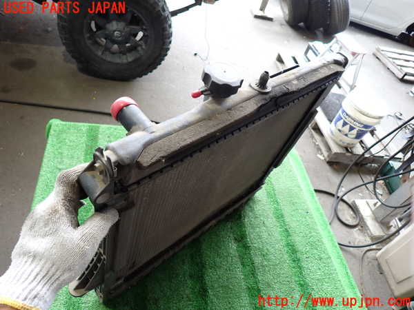 2UPJ-9241102321]ハマーH3(不明)ラジエーター1 中古_3