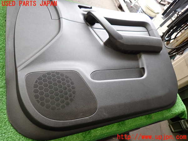 2UPJ-9241101234]ハマーH3(不明)右前ドア内張り 中古_2