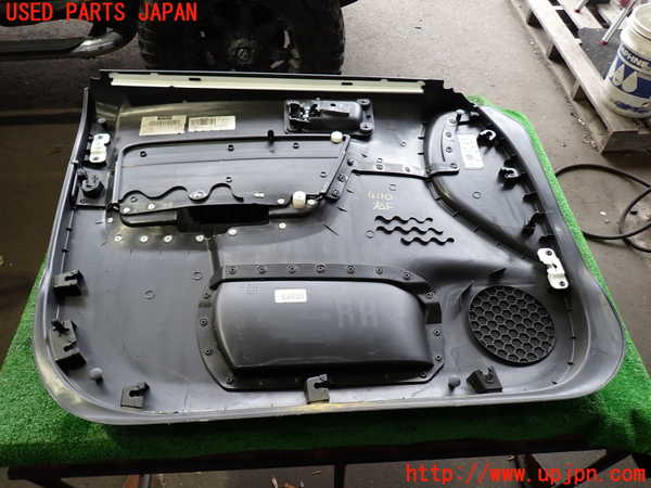 2UPJ-9241101234]ハマーH3(不明)右前ドア内張り 中古_5