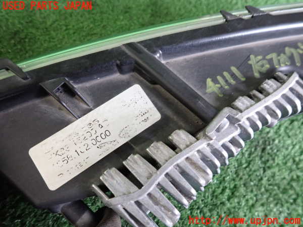 2UPJ-9241111180]ジャガー・Eペイス(DF2NA)右フォグ 中古_3
