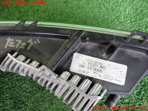 2UPJ-9241111182]ジャガー・Eペイス(DF2NA)左フォグ 中古_3
