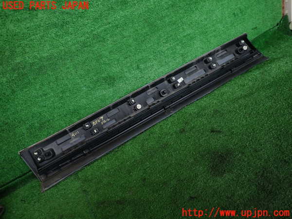 2UPJ-9241111232]ジャガー・Eペイス(DF2NA)右前ドアパネル 中古_5