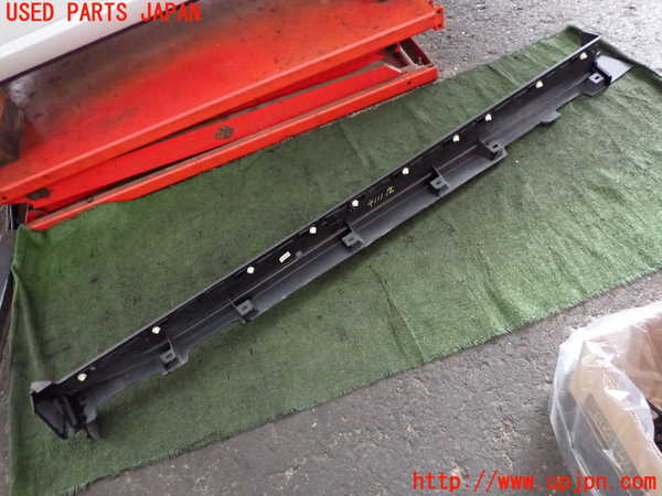 2UPJ-9241111392]ジャガー・Eペイス(DF2NA)左サイドステップ 中古_4