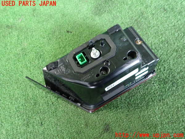2UPJ-9241111552]ジャガー・Eペイス(DF2NA)左リアフィニッシャー 中古_2