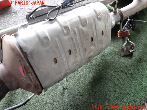 2UPJ-9241112662]ジャガー・Eペイス(DF2NA)触媒2 中古_3