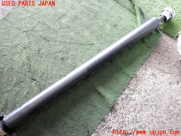 2UPJ-9241113410]ジャガー・Eペイス(DF2NA)リアプロペラシャフト 中古_3