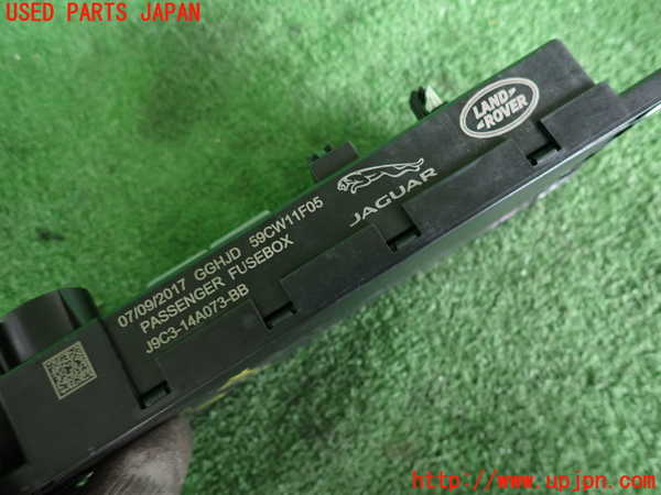 2UPJ-9241116741]ジャガー・Eペイス(DF2NA)ヒューズボックス1(室内助手席側) 中古_3