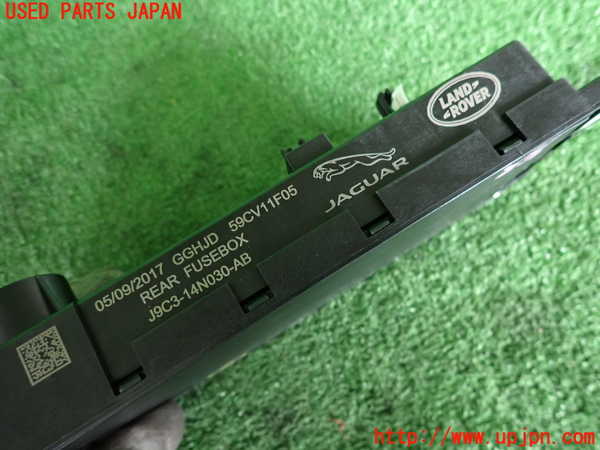 2UPJ-9241116742]ジャガー・Eペイス(DF2NA)ヒューズボックス2(室内助手席側) 中古_3