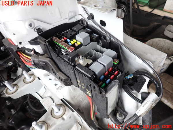 2UPJ-9241116743]ジャガー・Eペイス(DF2NA)ヒューズボックス3(EGルーム内助手席側) 中古_2