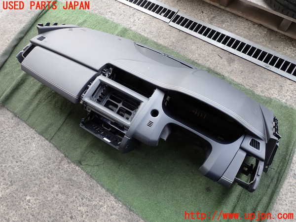 2UPJ-9241117505]ジャガー・Eペイス(DF2NA)ダッシュボード 中古_2